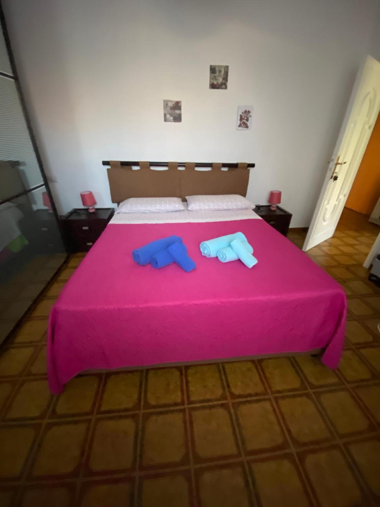 A Casa Da Mari Stanza Privata Bagno Condiviso Apartment ออลเบีย ภายนอก รูปภาพ