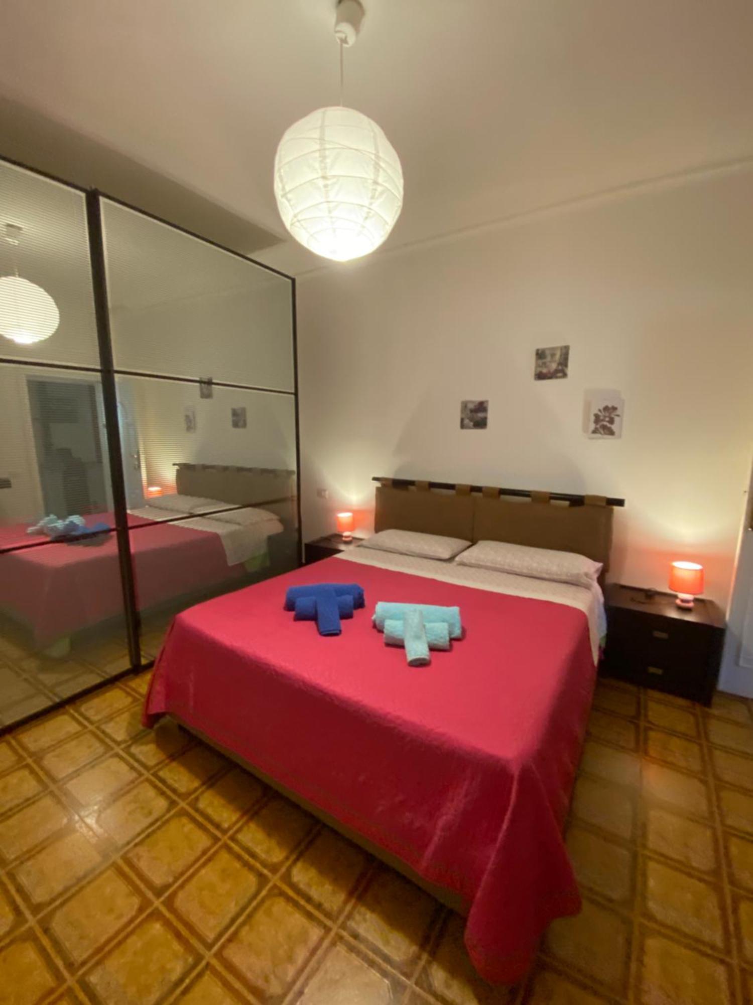 A Casa Da Mari Stanza Privata Bagno Condiviso Apartment ออลเบีย ภายนอก รูปภาพ